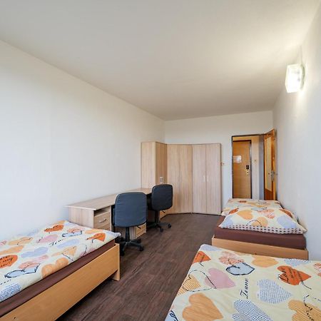 Hostel Tvm Tower Modrany Praga Zewnętrze zdjęcie