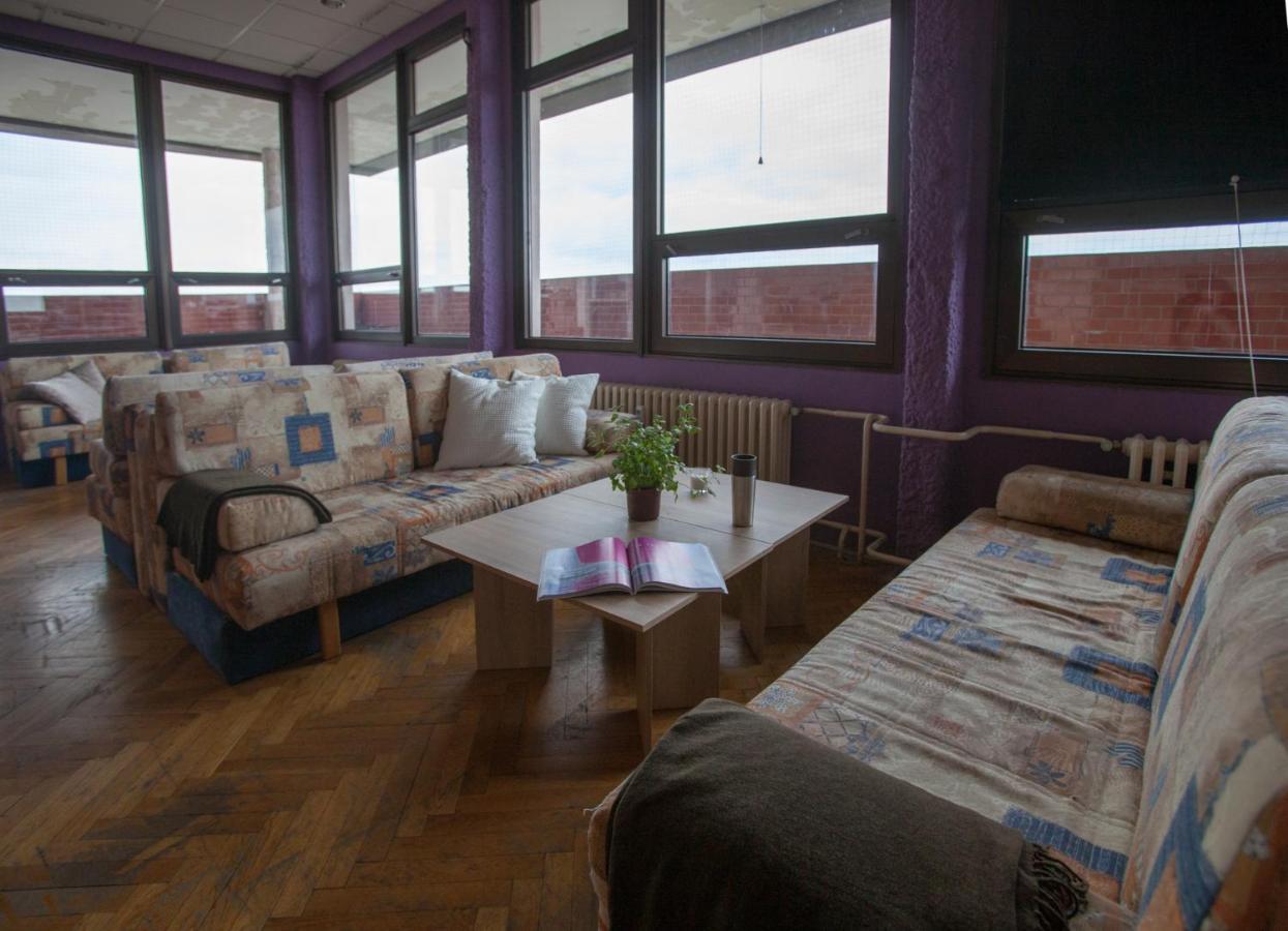 Hostel Tvm Tower Modrany Praga Zewnętrze zdjęcie
