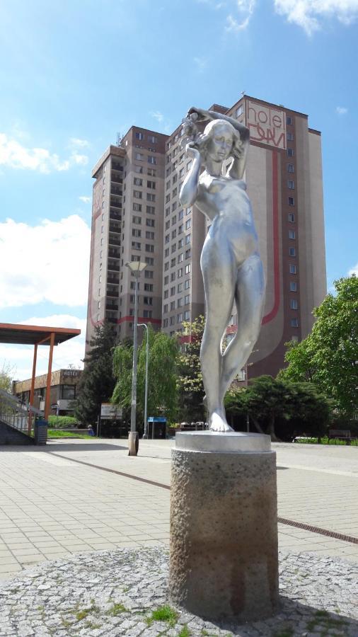 Hostel Tvm Tower Modrany Praga Zewnętrze zdjęcie