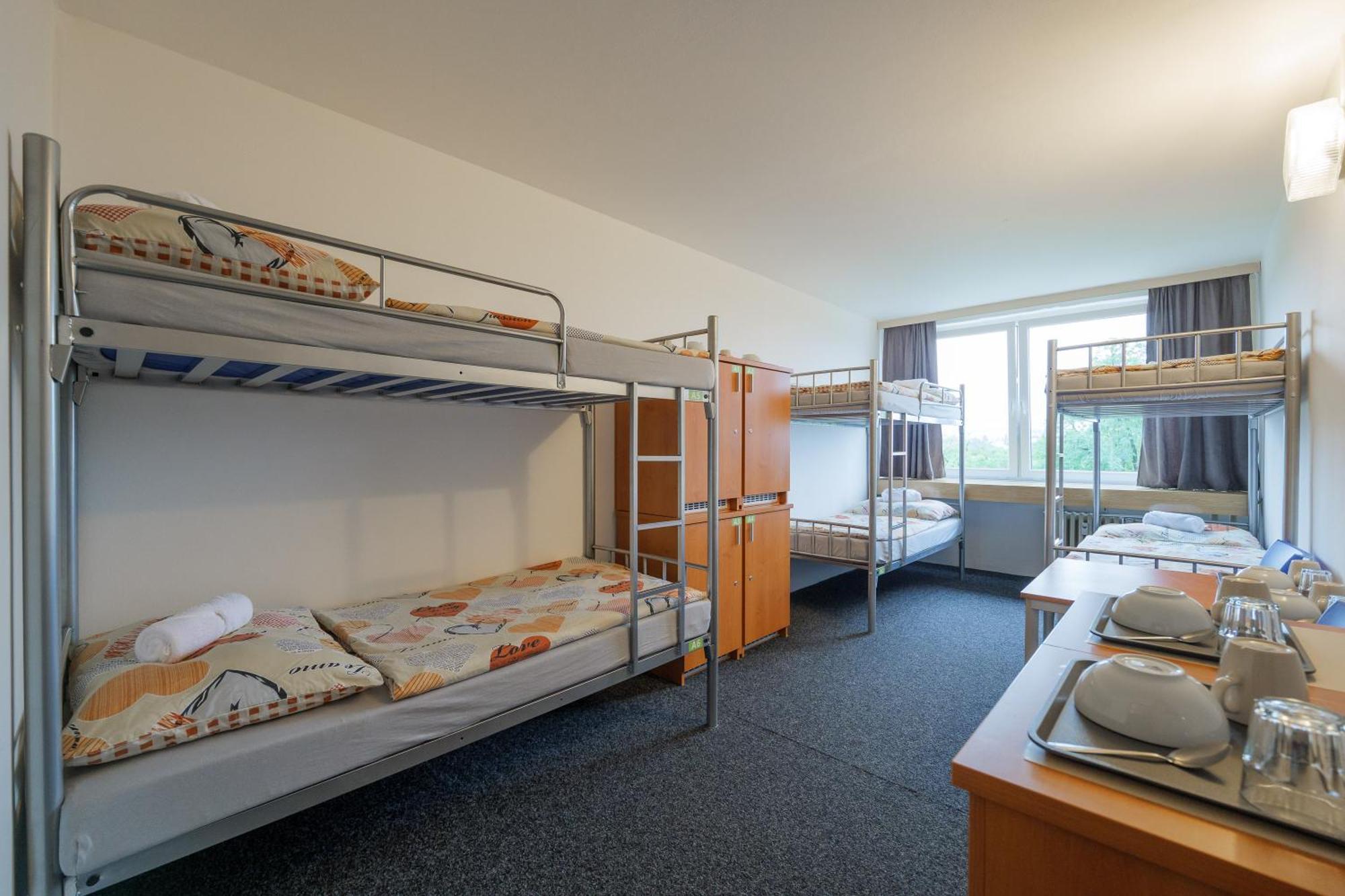Hostel Tvm Tower Modrany Praga Zewnętrze zdjęcie