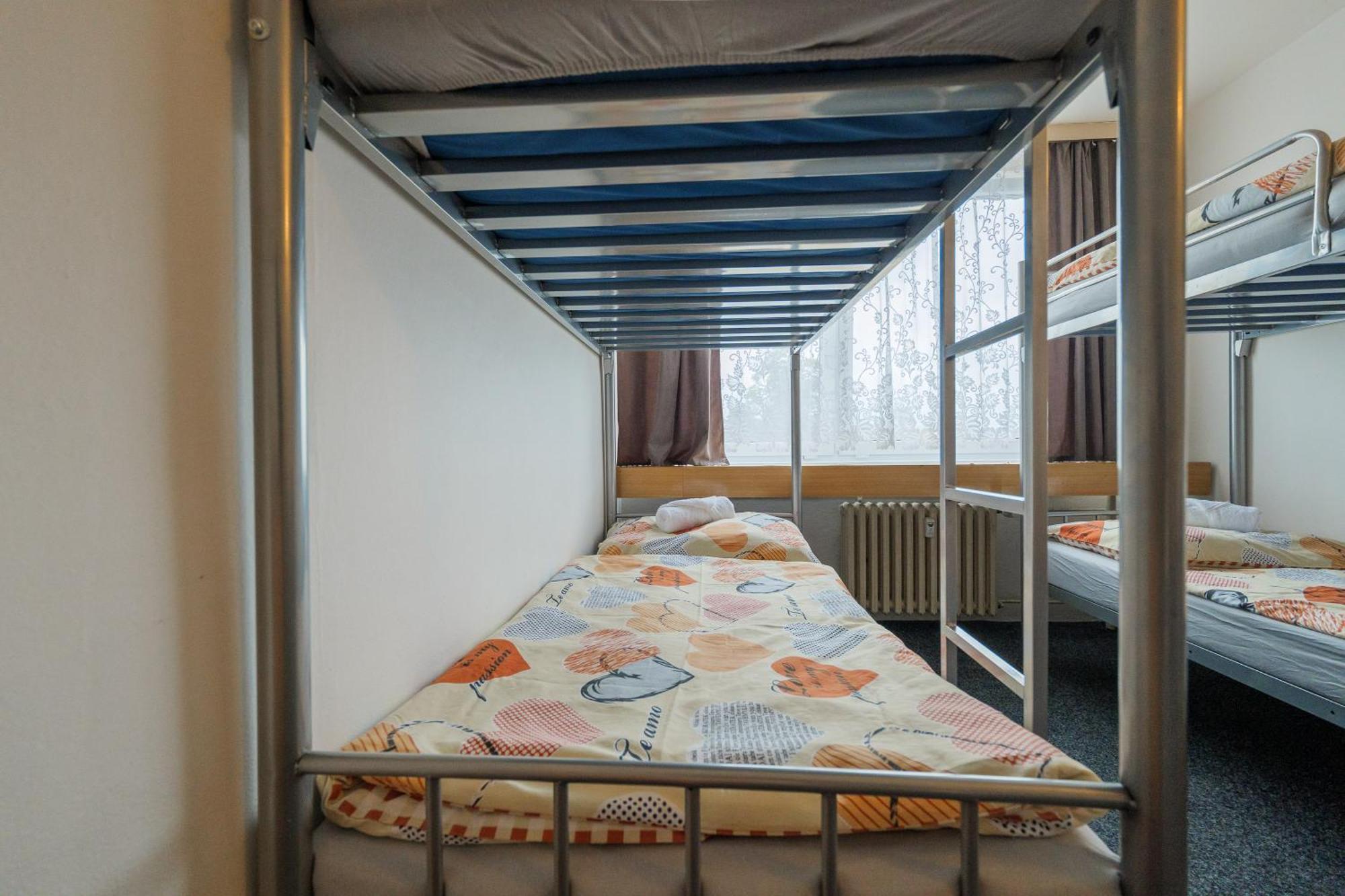 Hostel Tvm Tower Modrany Praga Zewnętrze zdjęcie