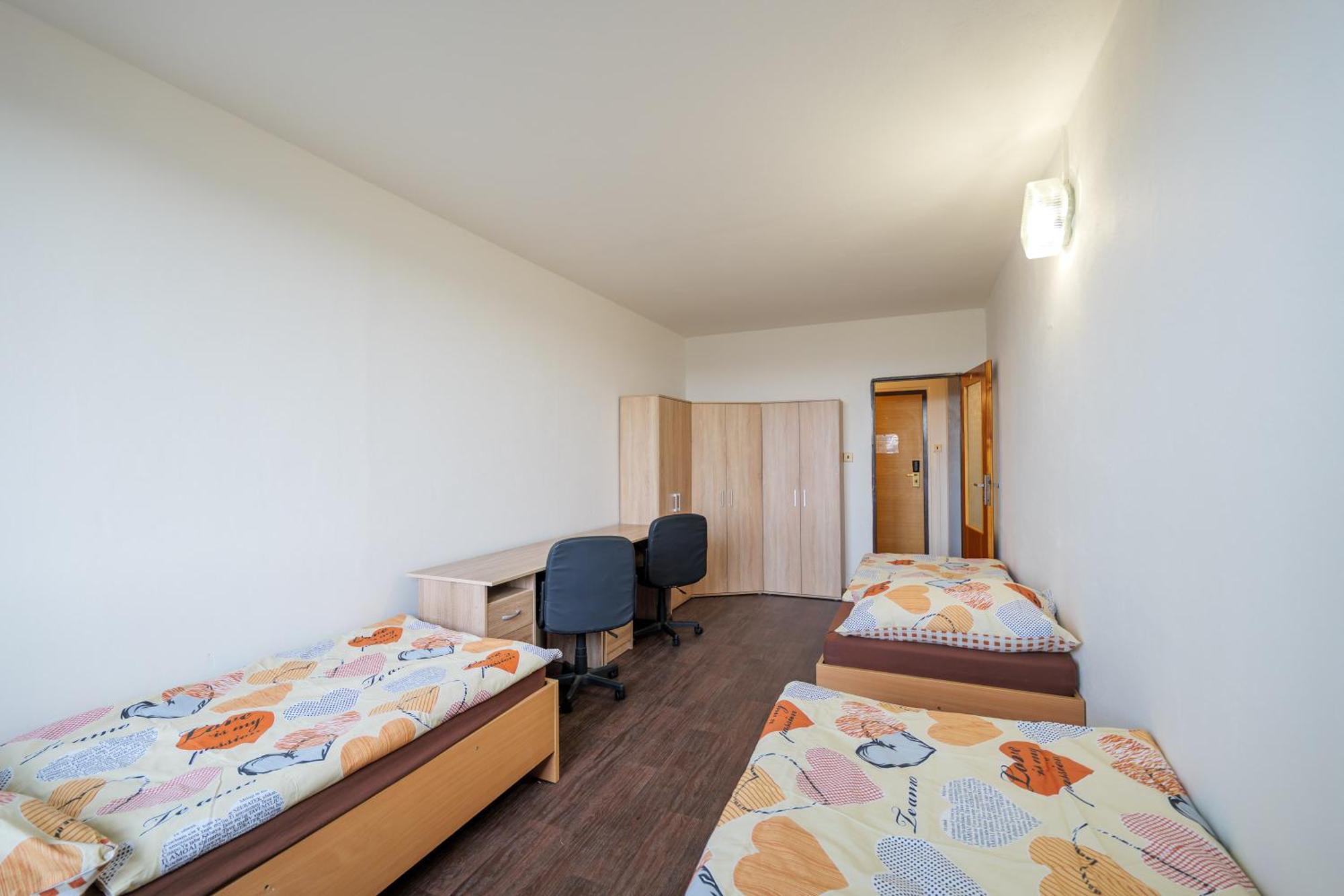 Hostel Tvm Tower Modrany Praga Zewnętrze zdjęcie