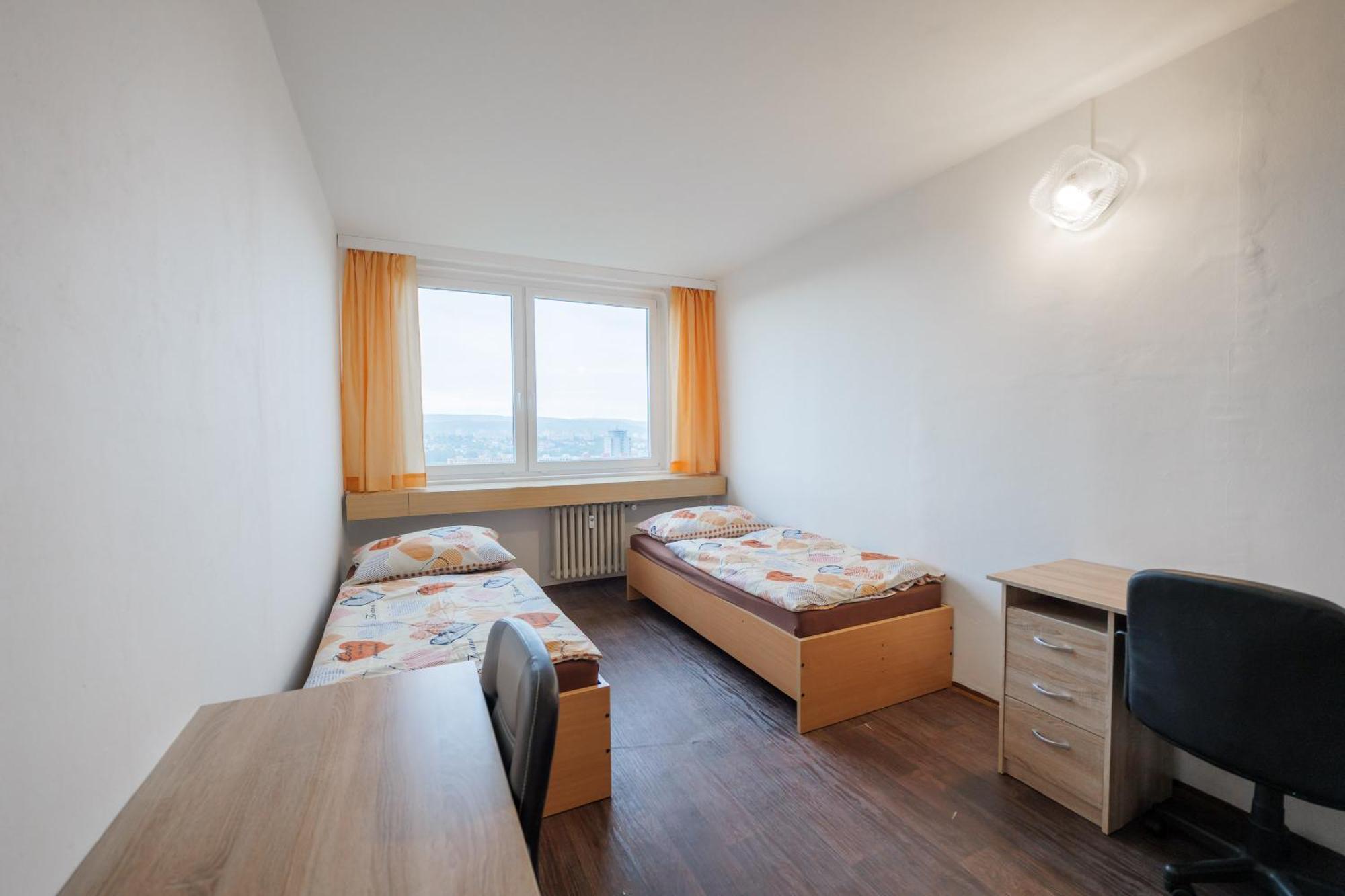 Hostel Tvm Tower Modrany Praga Zewnętrze zdjęcie