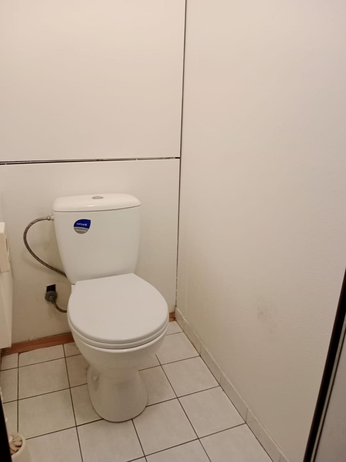 Hostel Tvm Tower Modrany Praga Zewnętrze zdjęcie