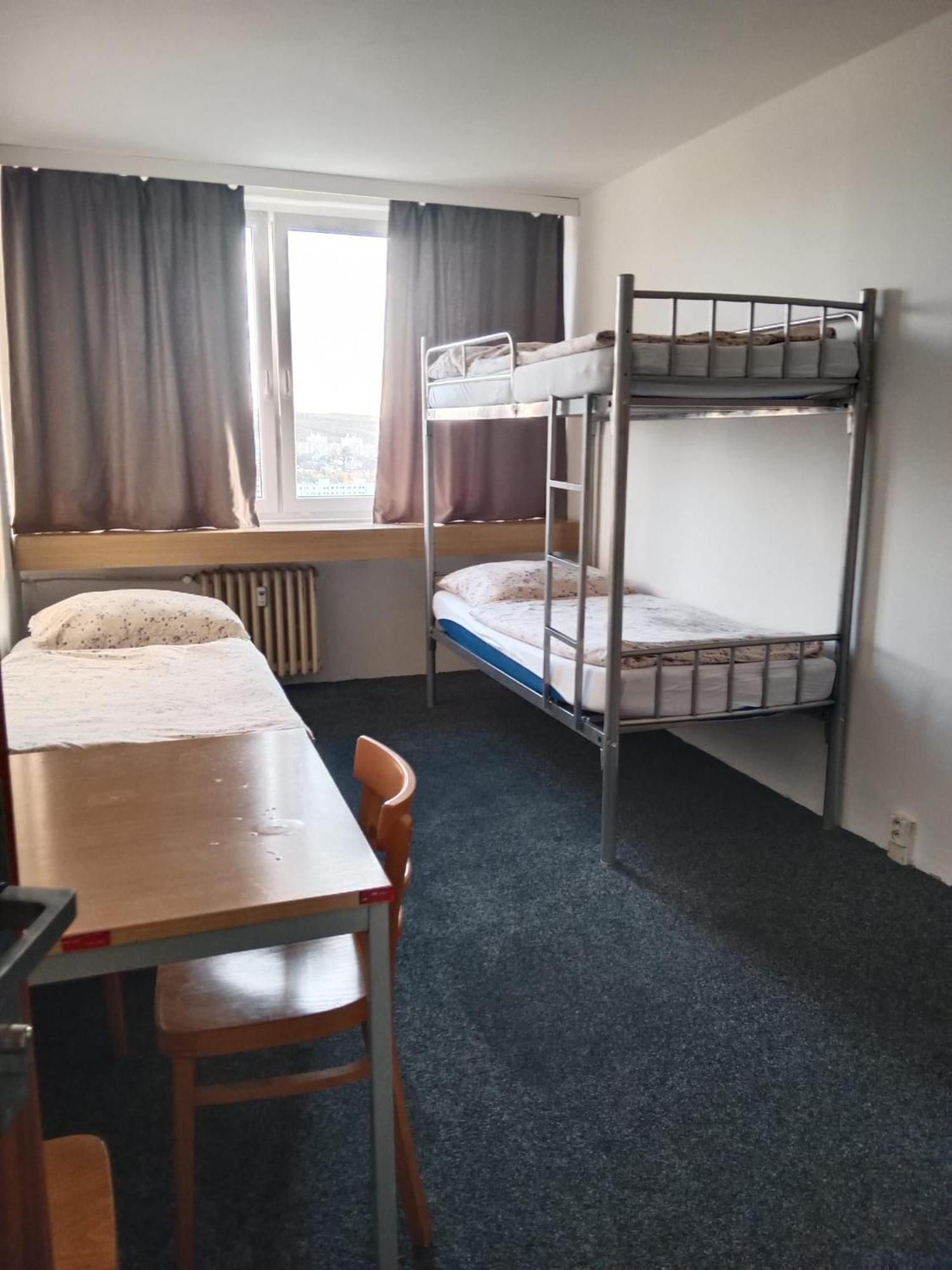 Hostel Tvm Tower Modrany Praga Zewnętrze zdjęcie