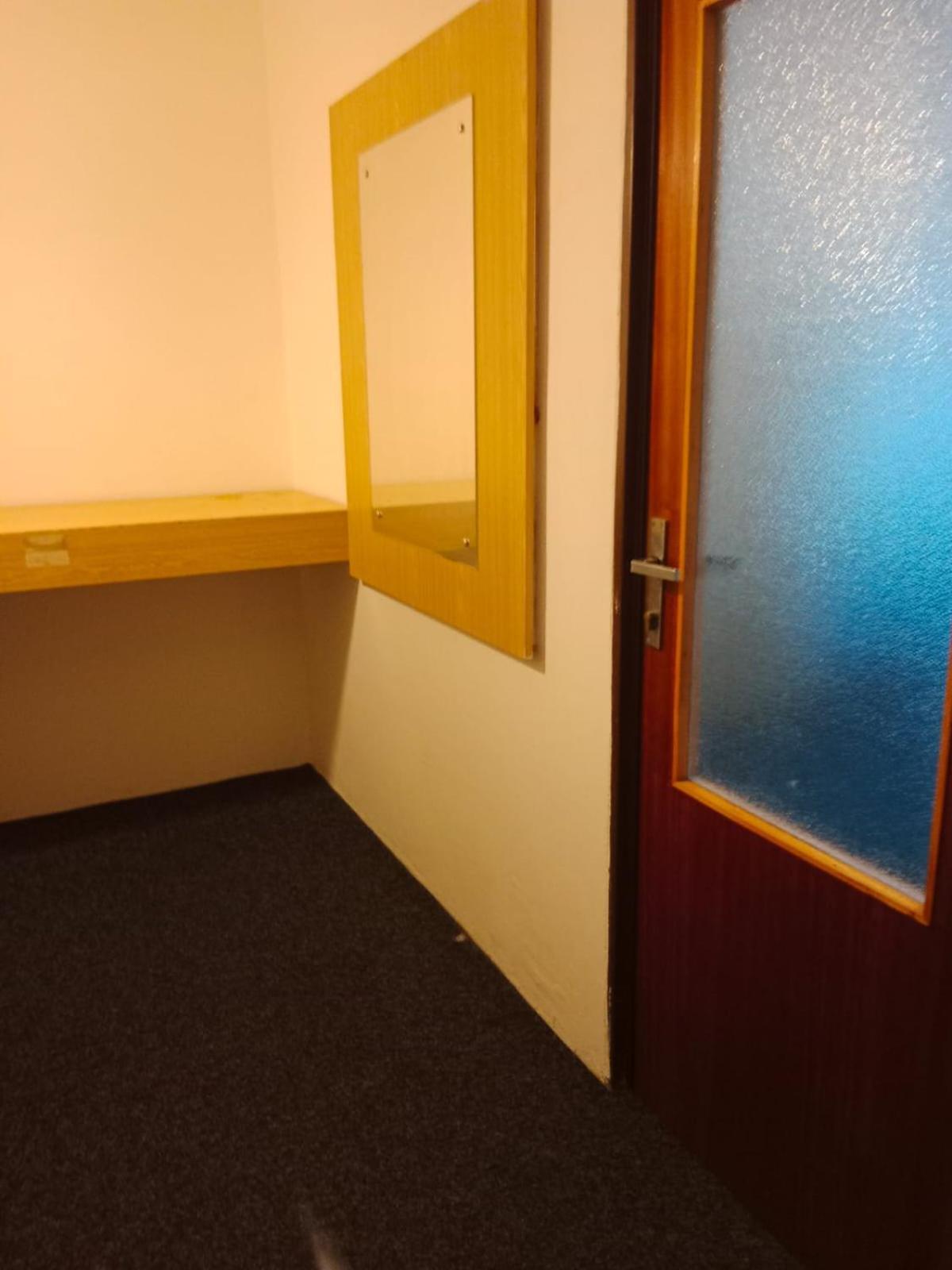 Hostel Tvm Tower Modrany Praga Zewnętrze zdjęcie